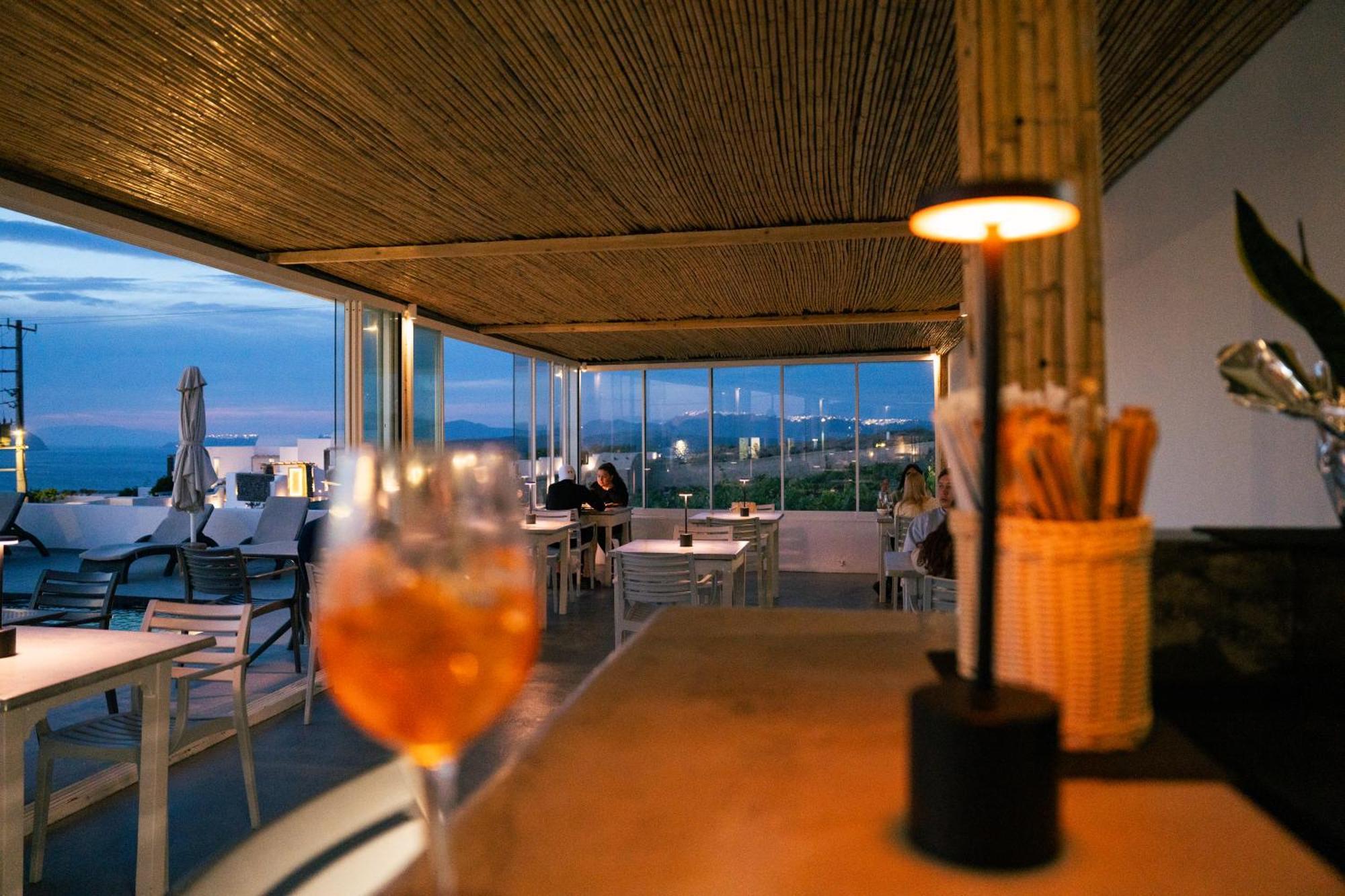 Serenita Luxury Suites Акротири Экстерьер фото